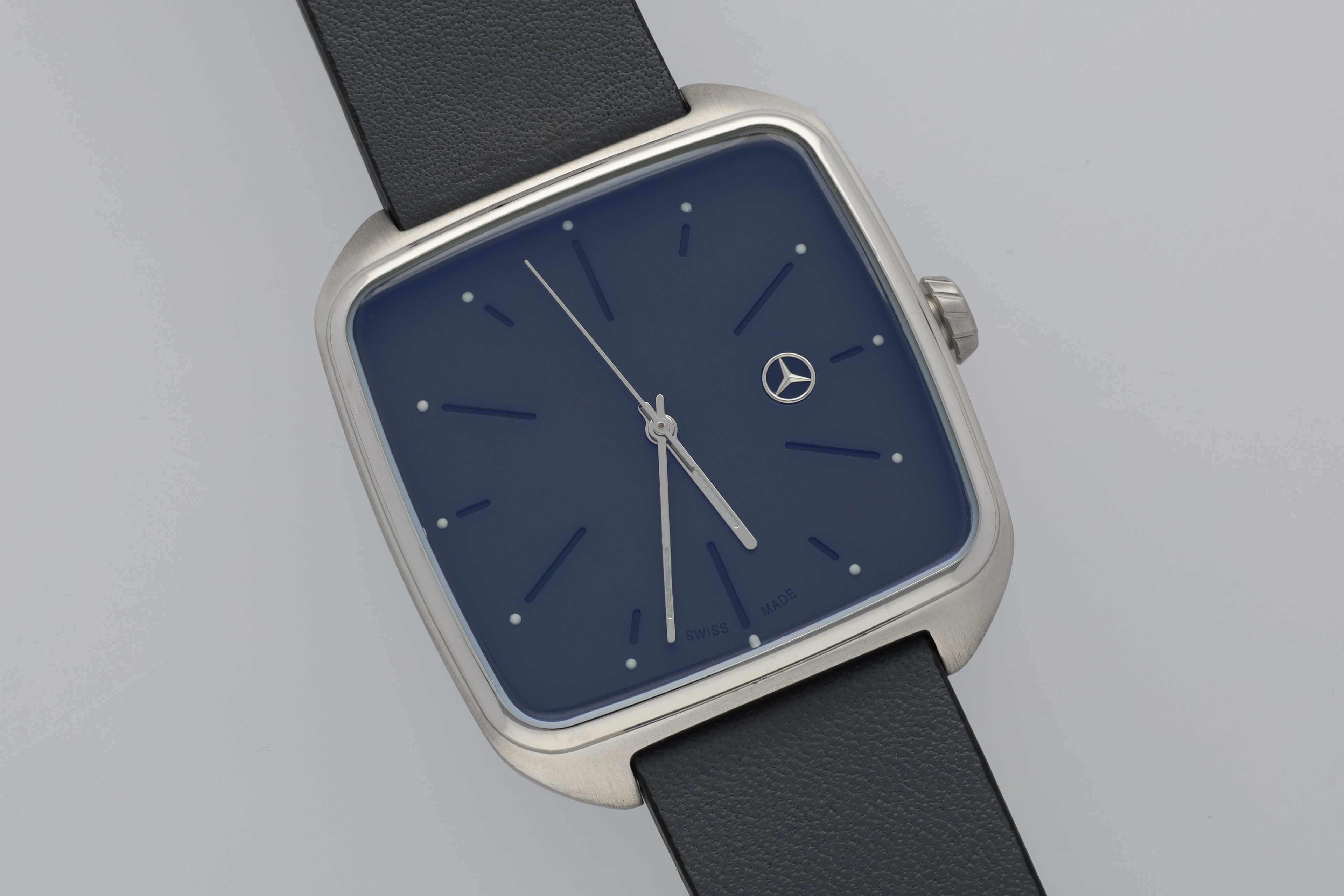 Men's wristwatch, Modern - anthracite / silver-coloured / black, Stainless steel / Calfskin