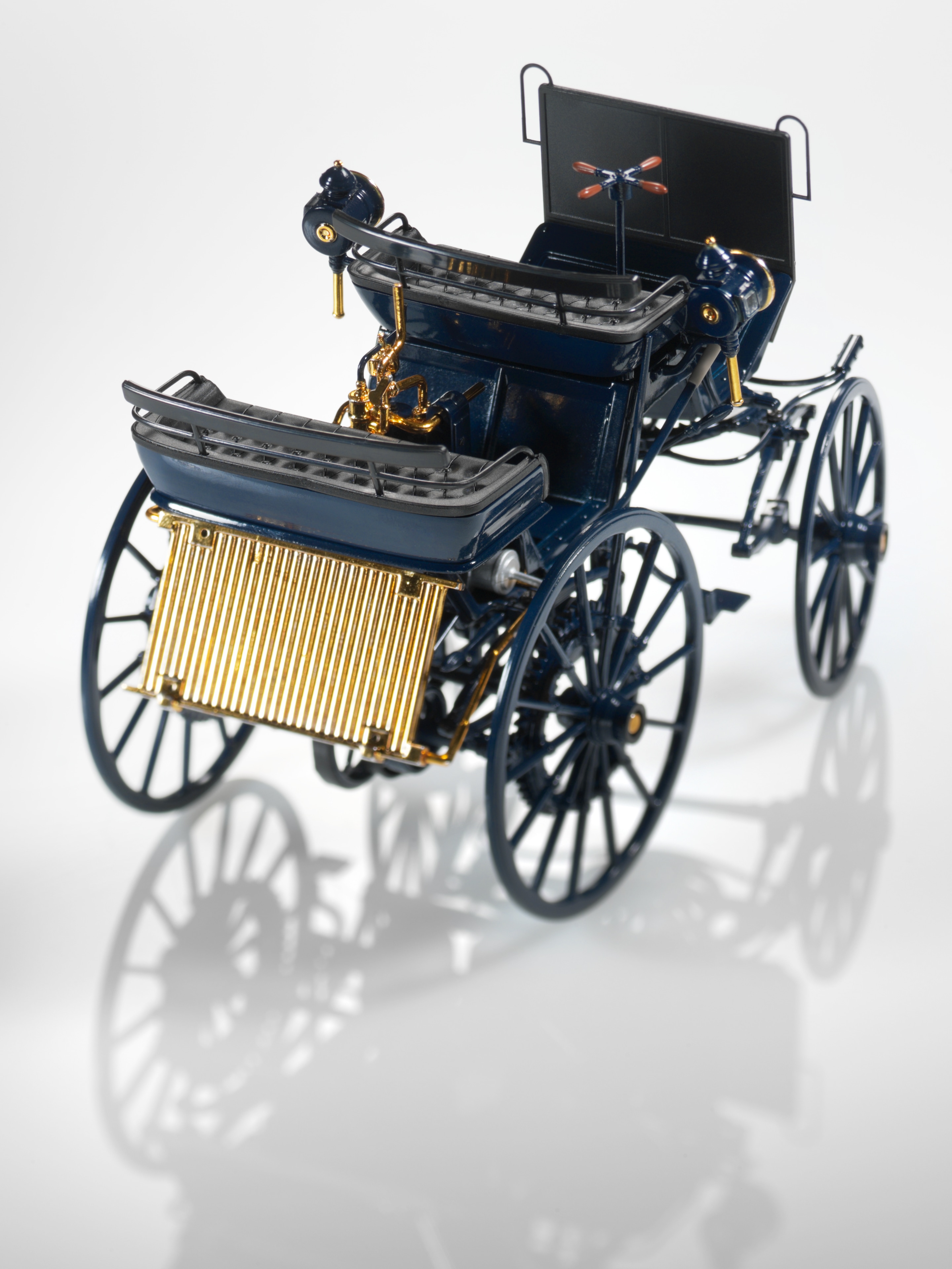 Daimler Motorkutsche (1886) - blau, Norev, 1:18