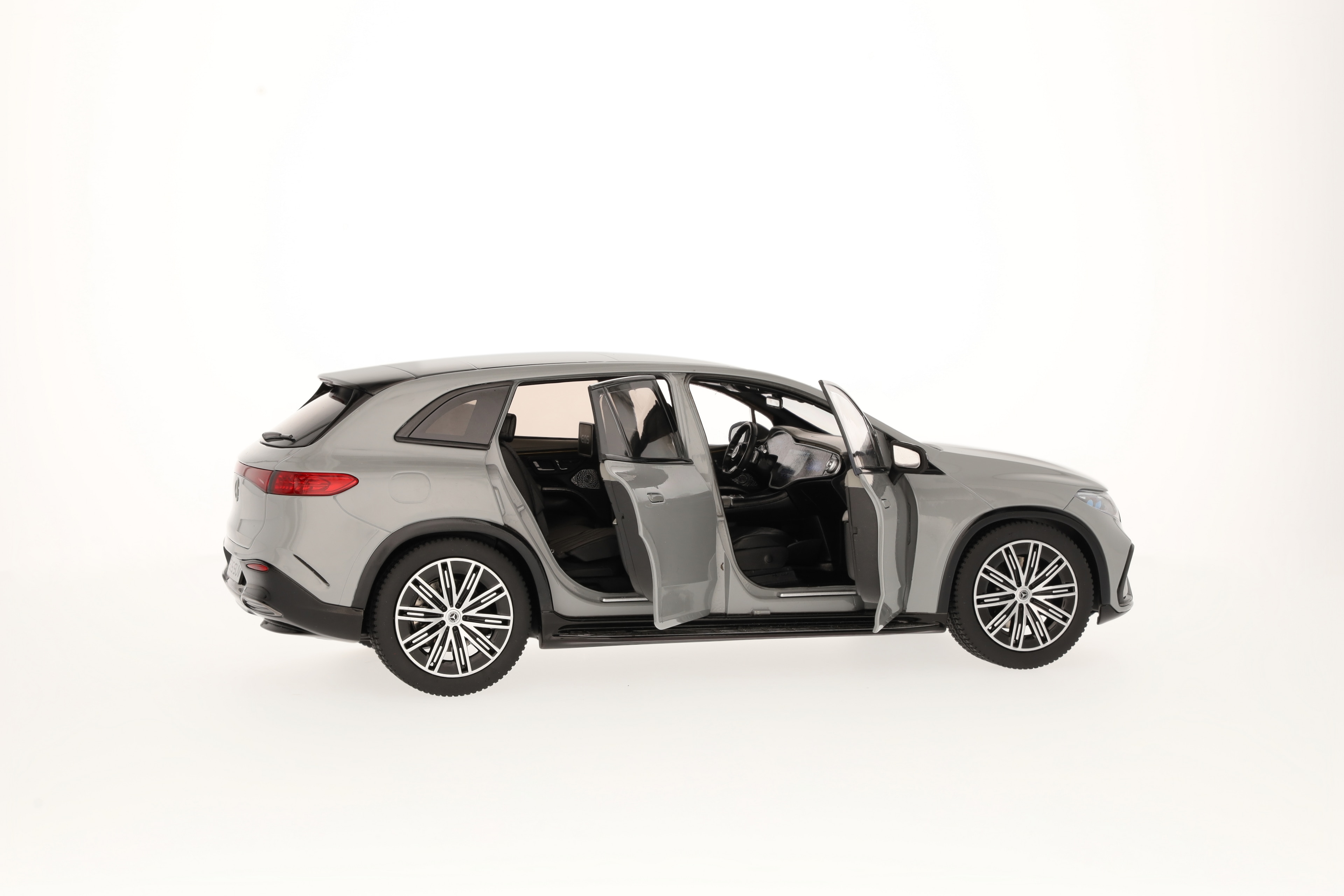 EQS SUV, AMG Line, X296 - MANUFAKTUR alpine grey non-metallic, NZG, 1:18