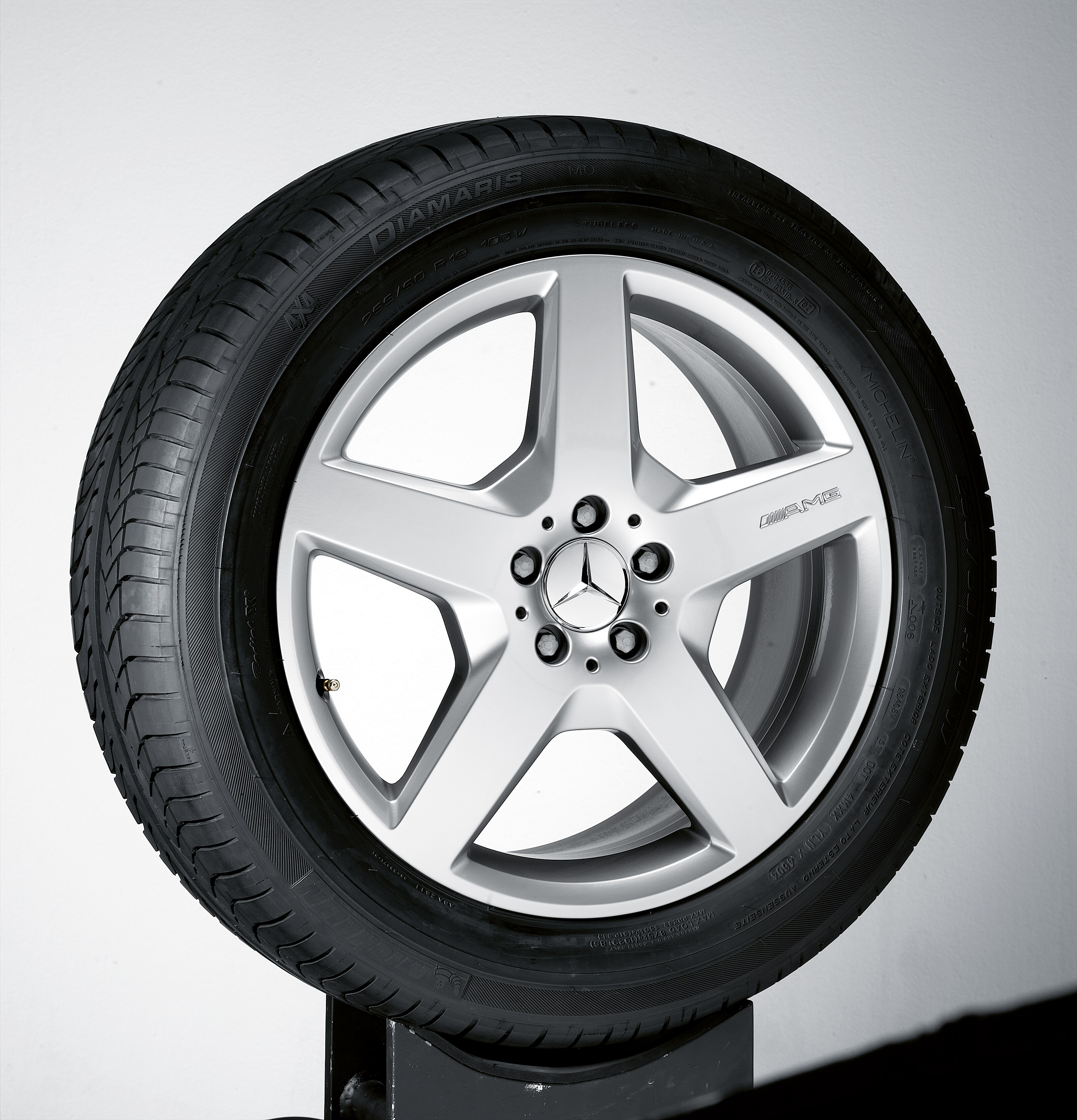 AMG 5-spoke wheel, 48.3 cm (19-inch)